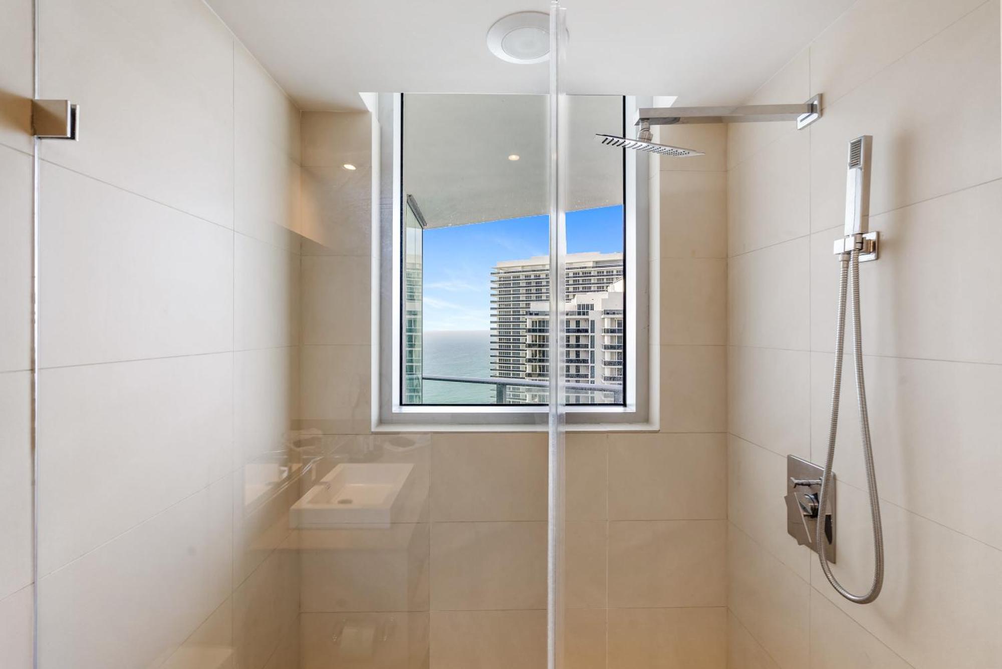 High Floor Corner 2 Bdr At Lyfe Resort Hollywood Esterno foto