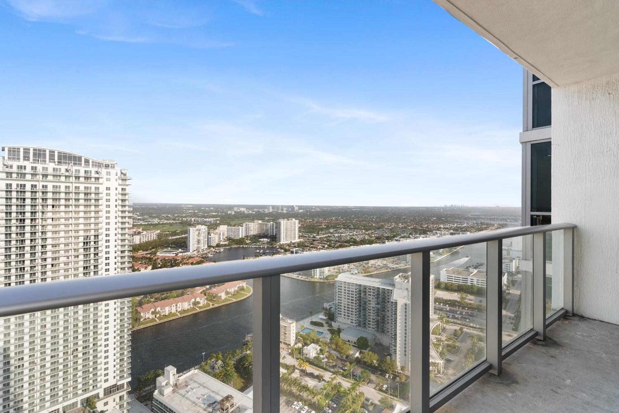 High Floor Corner 2 Bdr At Lyfe Resort Hollywood Esterno foto