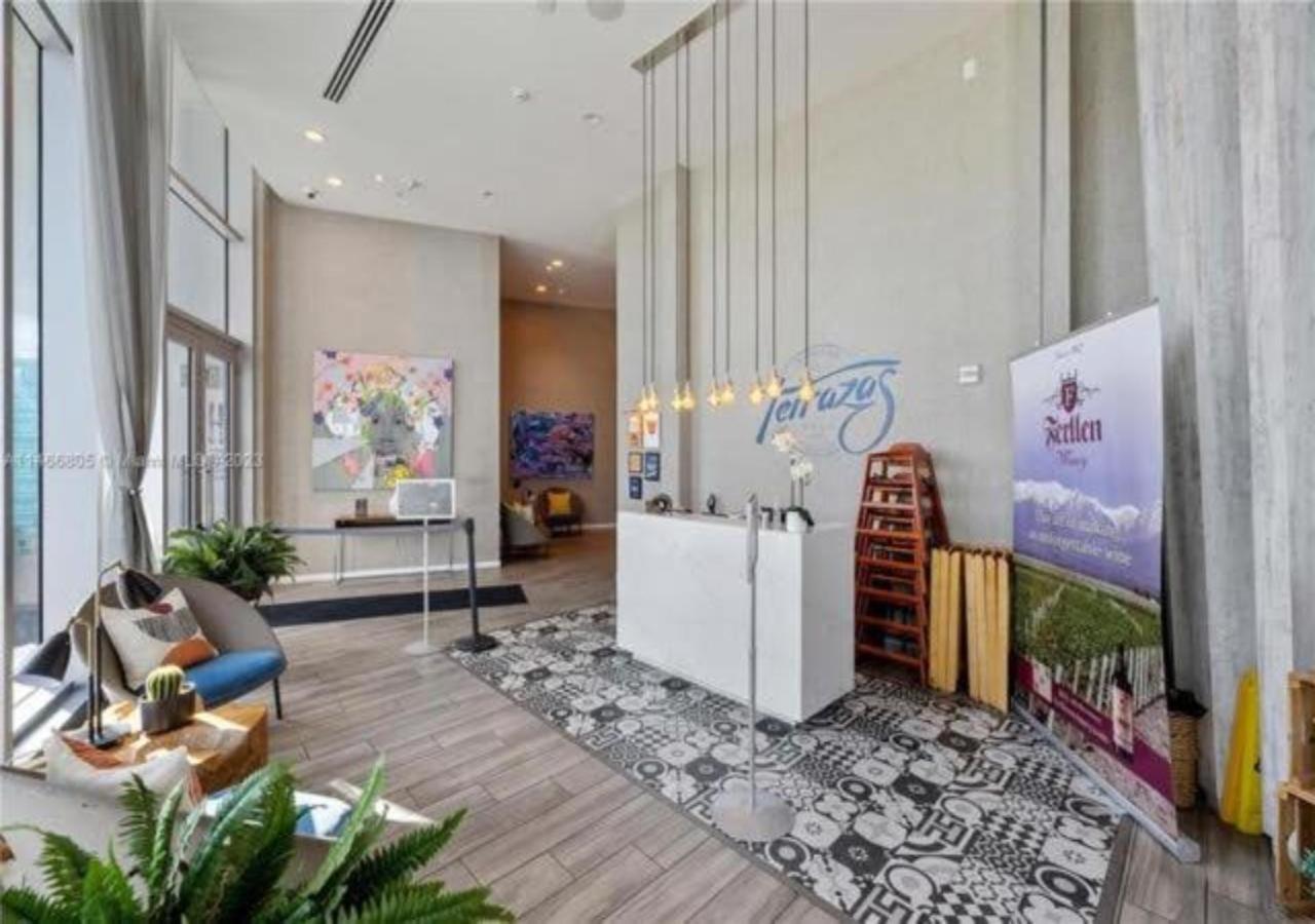 High Floor Corner 2 Bdr At Lyfe Resort Hollywood Esterno foto