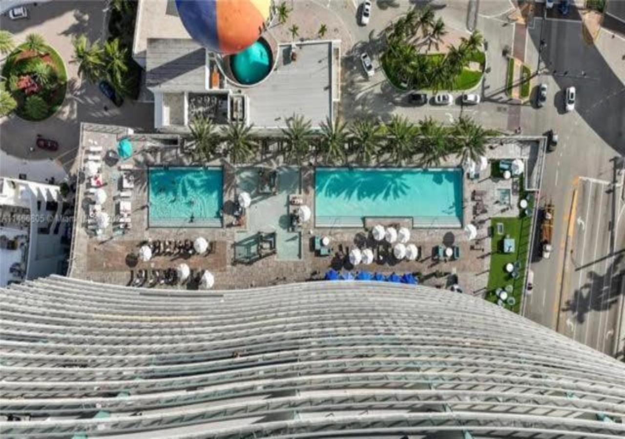 High Floor Corner 2 Bdr At Lyfe Resort Hollywood Esterno foto